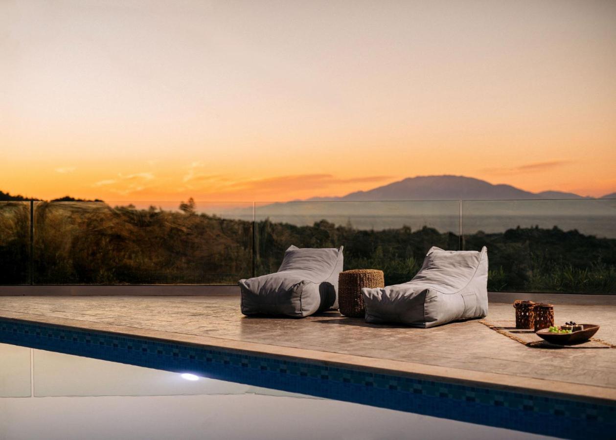 Villa Venia - Cozy Escape With Scenic Sew View, By Zantewize Tragáki Kültér fotó