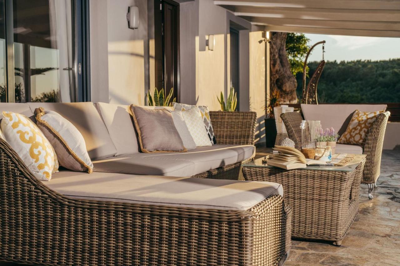 Villa Venia - Cozy Escape With Scenic Sew View, By Zantewize Tragáki Kültér fotó